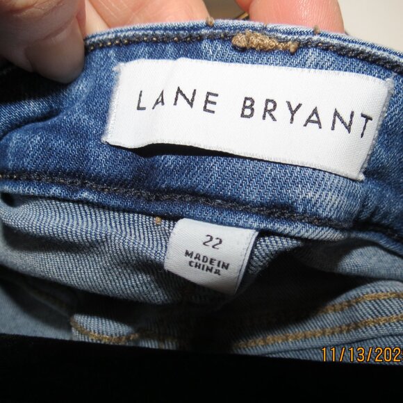 22 Lane Bryant Embroidered Back Pockets Bell Bottoms/Flare Medium Blue Jean - Picture 3 of 4